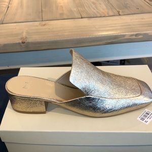 Marc Fisher gold leather!